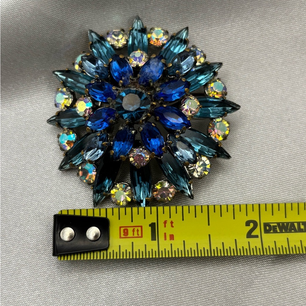 Vintage MCM Blue Rhinestone & Aurora Borealis Sunburst Brooch - Picture 14 of 16
